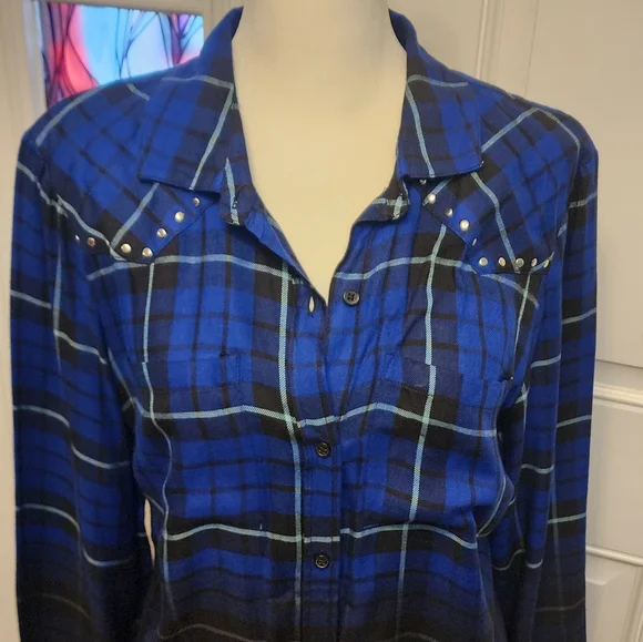 Long Sleeved Shirt - Picture 4 of 5